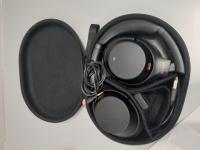 cs 1272/2025 black headphones brand sony
